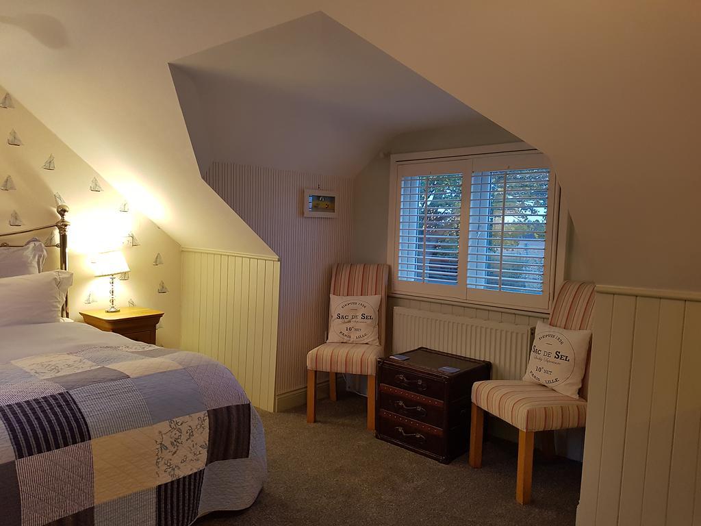 The Bosham B&B Bagian luar foto