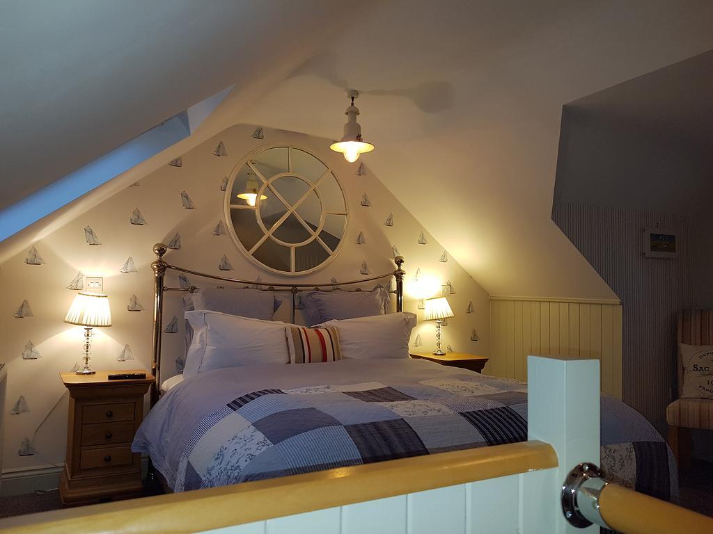 The Bosham B&B Bagian luar foto